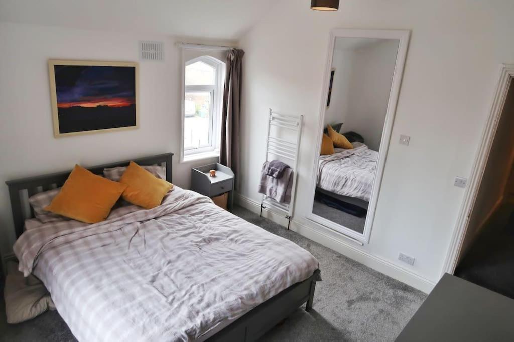 Castle Manor, 4 Bed Seaside Retreat Apartment สการ์โบโรห์ ภายนอก รูปภาพ